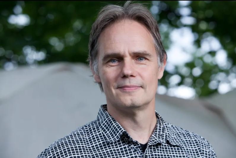 O γλωσσολόγος Gaston Dorren έγραψε το διεθνές best seller «60 γλώσσες: Ενα ταξίδι στην Ευρώπη»