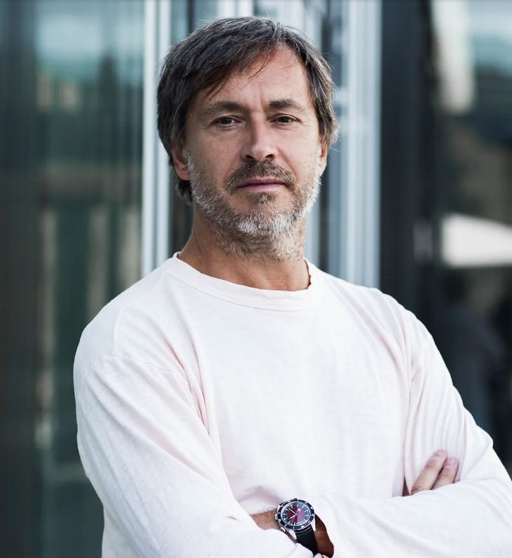 O Marc Newson