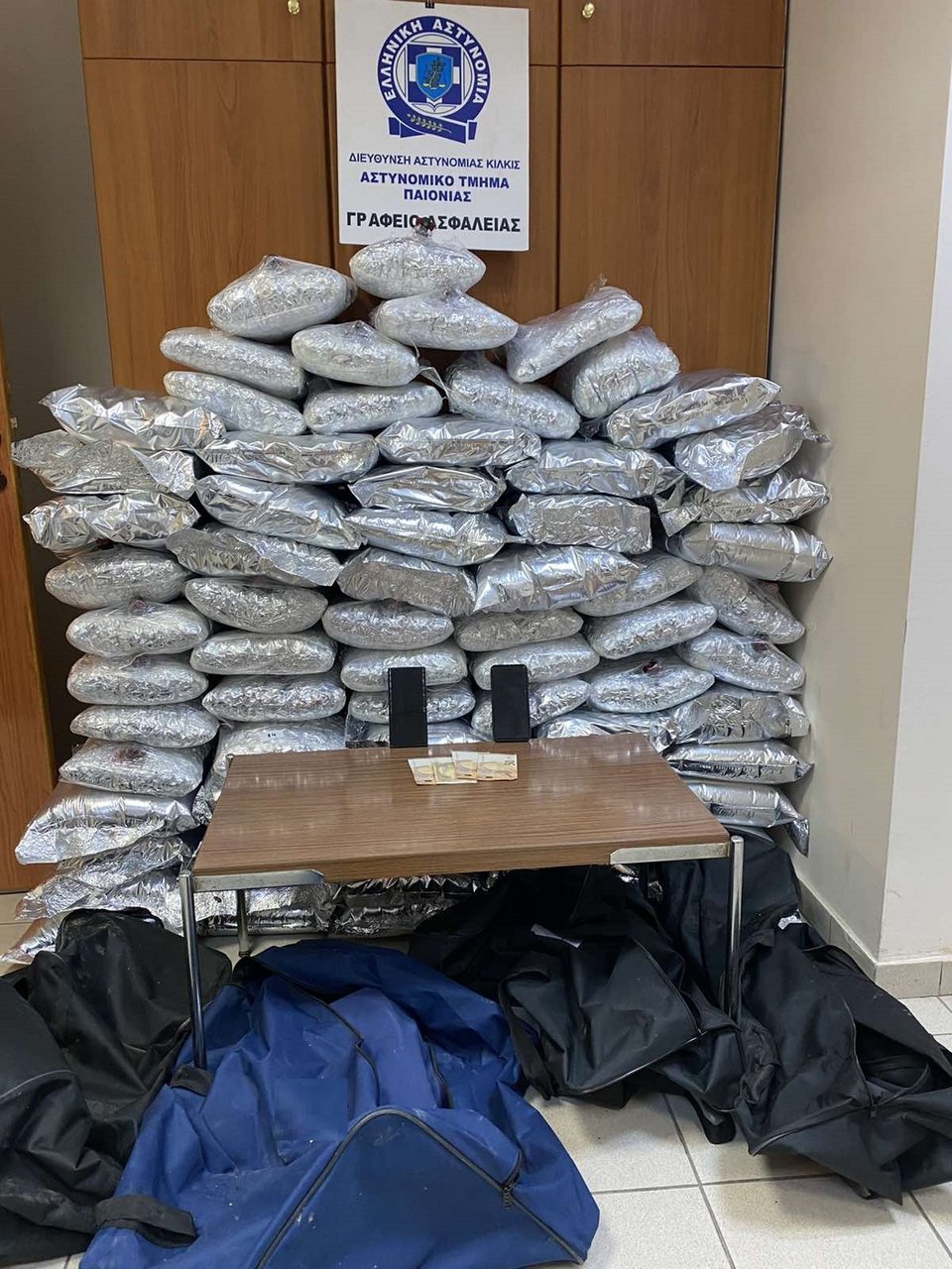 Καστοριά: Εντοπίστηκαν περισσότερα από 74 κιλά κάνναβης σε ορεινή περιοχή