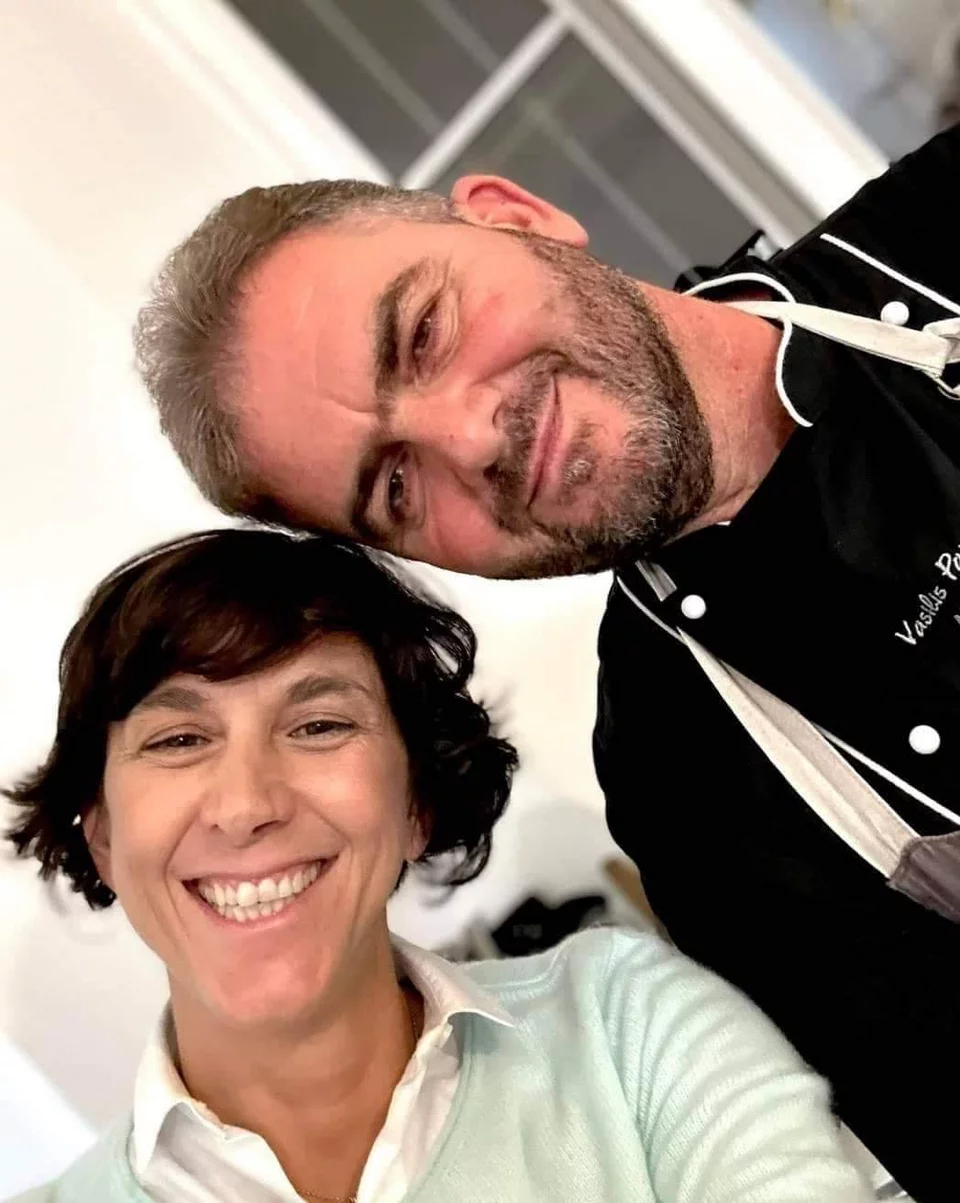 Ο σεφ του Αλευρόμυλου Βασίλης Παπικινός με την Paola Giovanettoni του δημοφιλούς food blog My Greek Salad