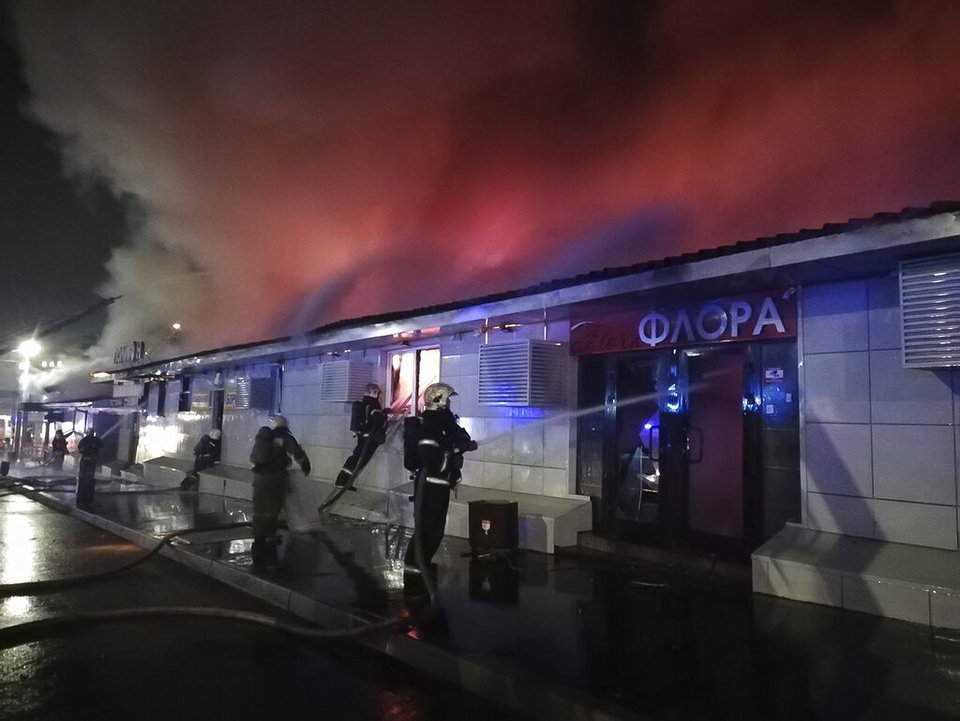 Η πυρκαγιά κατασβέσθηκε στις 7:29 π.μ. (τοπική ώρα, 06:29 ώρα Ελλάδας)