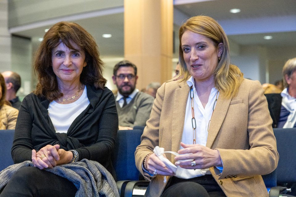 Αλεξάνδρα Μητσοτάκη, Ρομπέρτα Μέτσολα