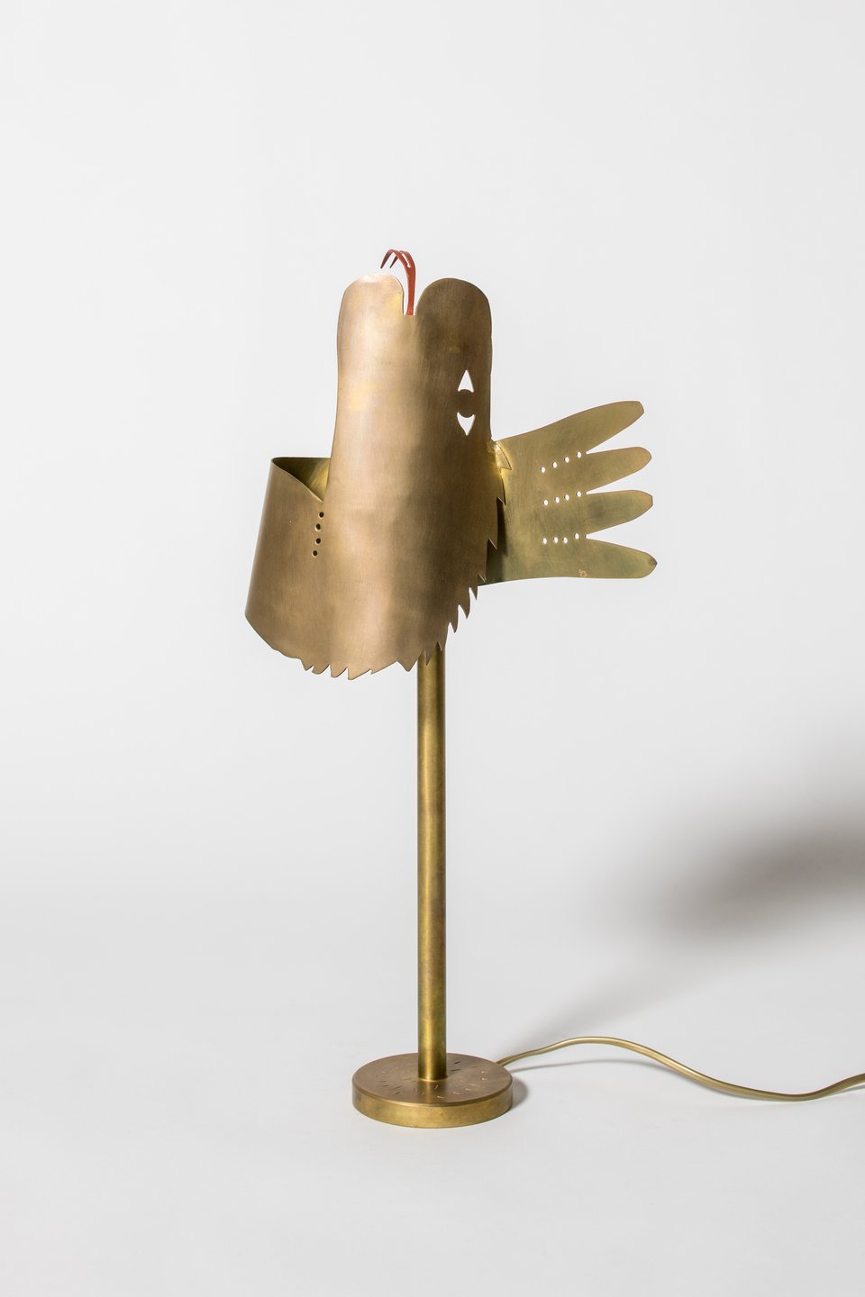 Ενας χρυσός δράκος φωτιστικό / Γιώργος Σφακιανάκης