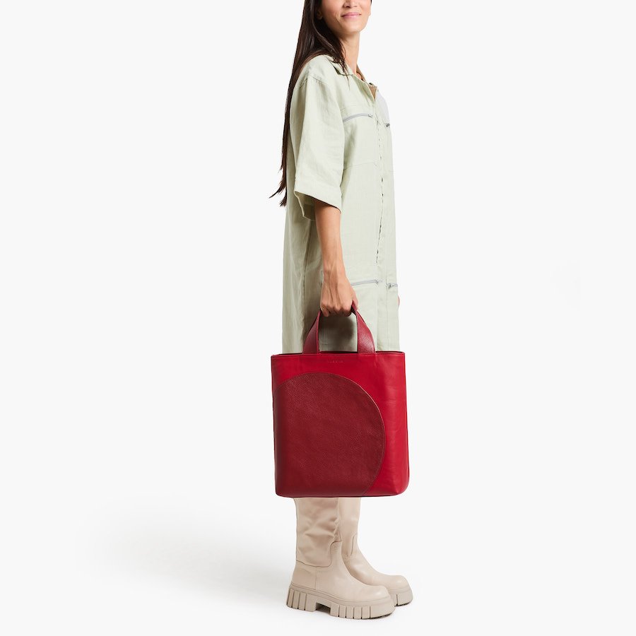 Η Tote Bag της σειράς