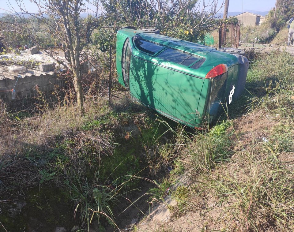 Ένα φτέρνισμα τον έβγαλε εκτός δρόμου