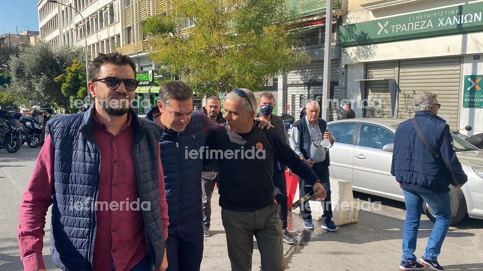 Στην απεργία ο πρόεδρος του ΣΥΡΙΖΑ, Αλέξης Τσίπρας