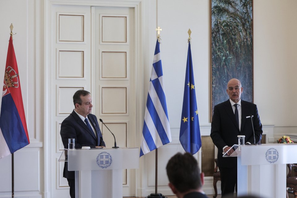 Ο υπουργός Εξωτερικών Νίκος Δένδιας με τον Σέρβο ομόλογό του, Ιβιτσα Ντάσιτς / EUROKINISSI