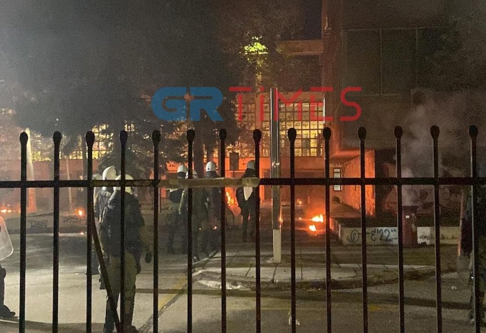 Επεισόδια στη Θεσσαλονίκη μετά την πορεία για το Πολυτεχνείο