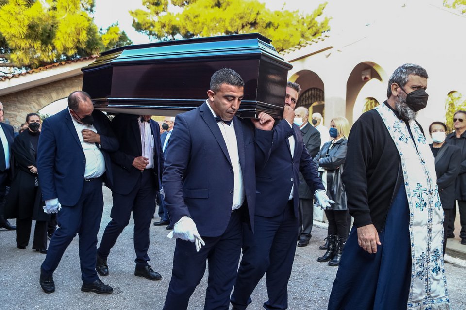 Το φέρετρο με τη σορό της Νίτσας Μαρούδα / Φωτογραφία: ΣΩΤΗΡΗΣ ΔΗΜΗΤΡΟΠΟΥΛΟΣ-EUROKINISSI