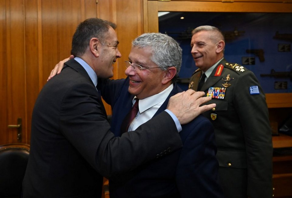 Ο ΥΕΘΑ Νίκος Παναγιωτόπουλος με τον γενικό διευθυντή του υπουργείου 'Αμυνας του Ισραήλ Αμίρ Έσελ