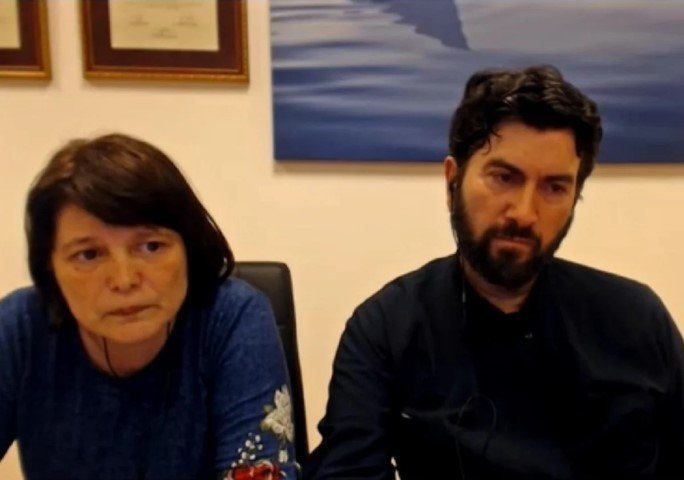 Ο πάτερ Αντώνιος και η πρεσβυτέρα Σταματία Γεωργαντή / Φωτογραφία: ERT