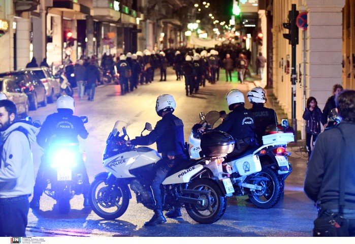Επεισόδια στην Πάτρα μετά την πορεία για το Πολυτεχνείο -Φωτογραφία: Intimenews/ΑΛΕΞΟΠΟΥΛΟΣ ΑΝΔΡΕΑΣ