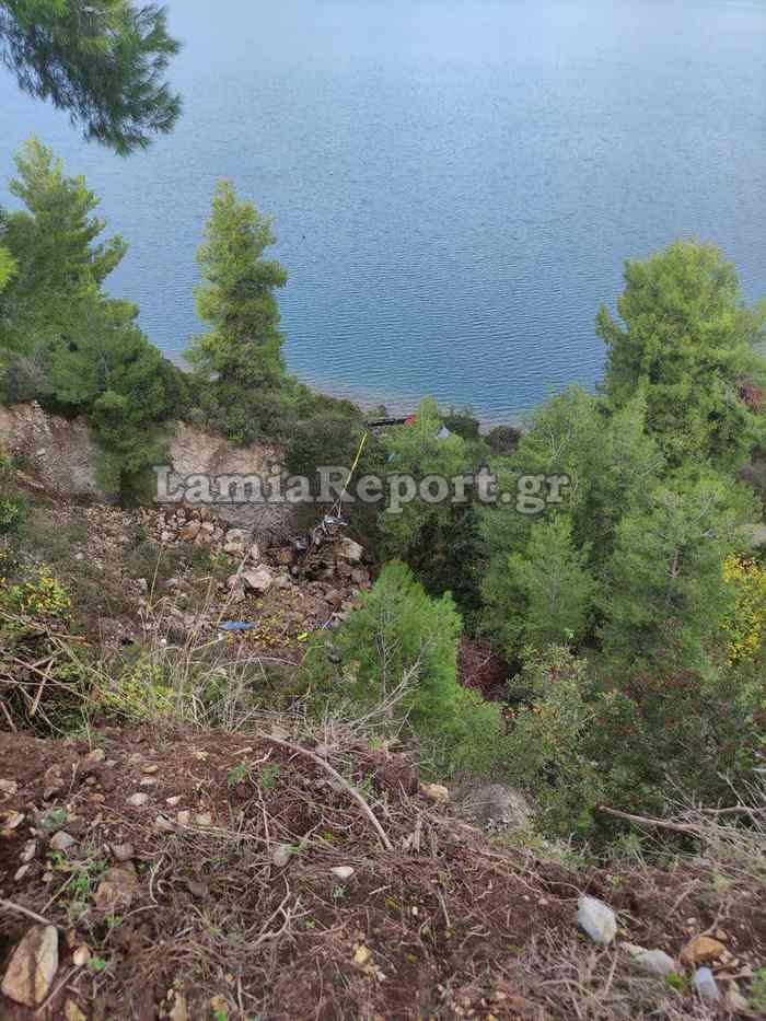 Το σημείο όπου έπεσε το όχημα. Φωτογραφία lamiareport.gr