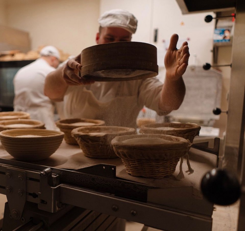 Καλάθια γεμάτα ζυμάρια στον φούρνο-φαινόμενο των Ιλισίων, Τρομερό Παιδί / Φωτογραφία: tromeropaidi/Instagram