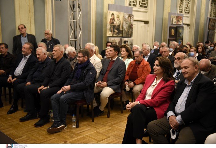 Από αριστερά: Δ. Καρύδης, Σ. Πιτσιόρλας, Κ. Σκανδαλίδης, Γ. Μώραλης, Ν. Ανδρουλάκης -Δεξιά: Ν. Κασιμάτη, Στ. Τζουμάκας - Φωτογραφία: Intimenews/ΓΕΩΡΓΙΟΥ ΝΙΚΟΛΑΣ