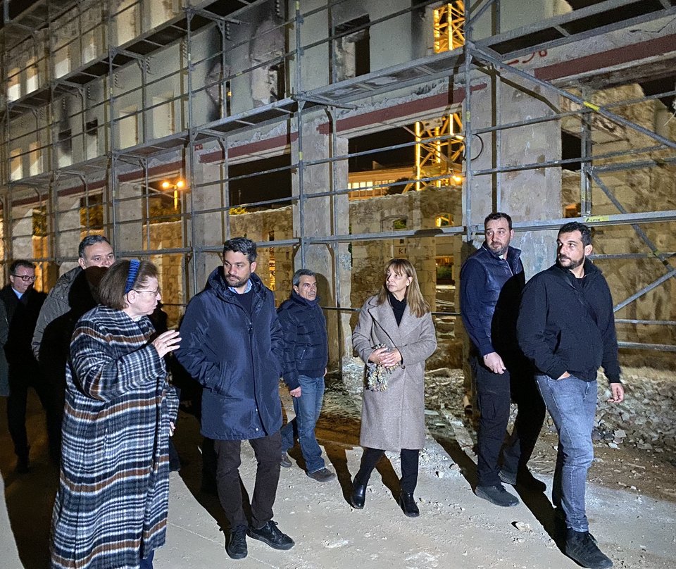 Αυτοψία Μενδώνη στη Δημοτική Αγορά Χανίων