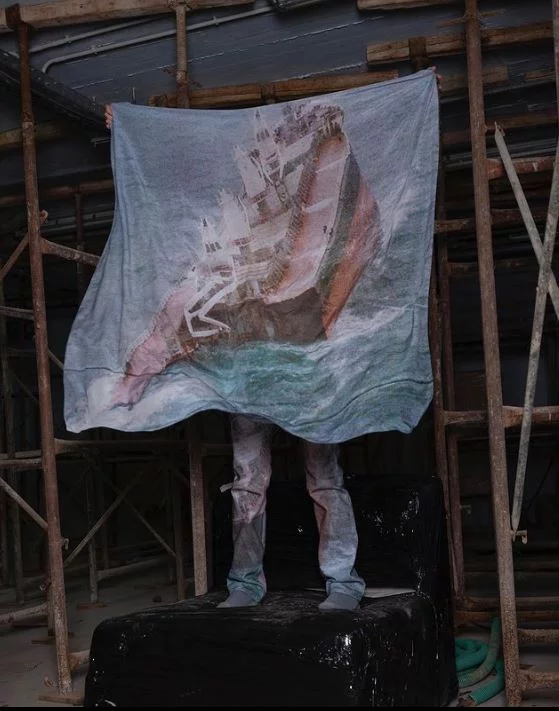 Μεταξωτό μαντήλι και τζιν παντελόνι από την σειρά «Your merchandise and all your company have fallen in the midst of you / Serapis Maritime