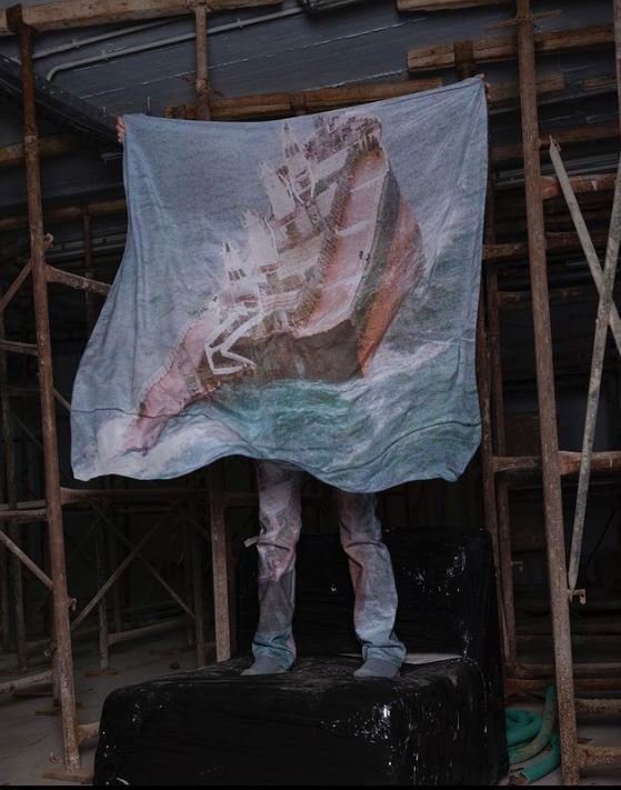 Μεταξωτό μαντήλι και τζιν παντελόνι από την σειρά «Your merchandise and all your company have fallen in the midst of you / Serapis Maritime 