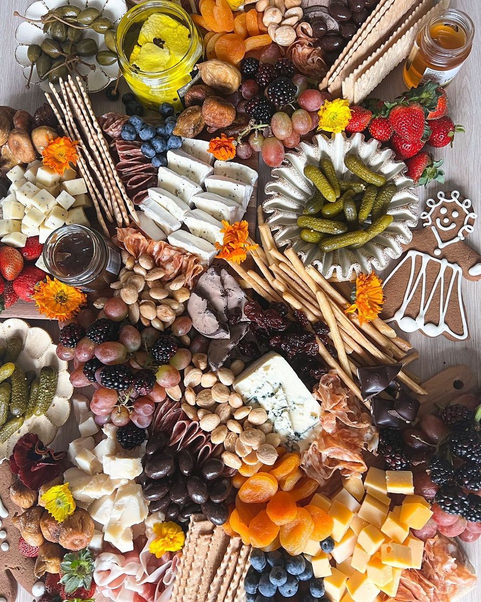 πλατό με τυριά και αλλαντικά