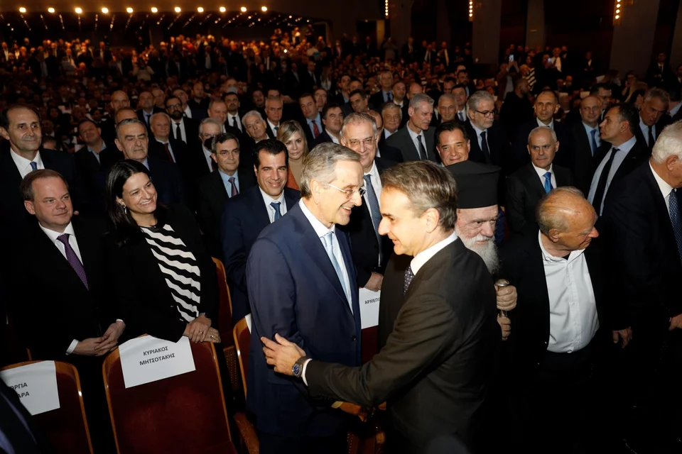 Κυριάκος Μητσοτάκης και Αντώνης Σαμαράς -Φωτογραφία: ΓΙΩΡΓΟΣ ΚΟΝΤΑΡΙΝΗΣ / EUROKINISSI