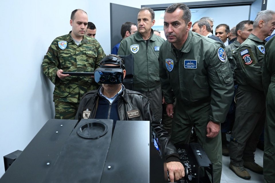 Ο ΥΠΕΘΑ Νίκος Παναγιωτόπουλος στην 117 Πτέρυγα Μάχης / Φωτογραφία: Eurokinissi