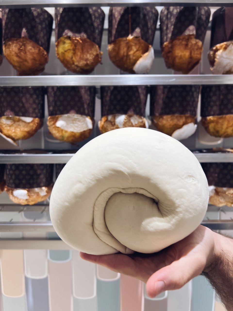 Το βασικό ζυμάρι του πανετόνε, το οποίο ο Αντώνης Σελέκος έχει βαφτίσει «Ζαχαρία». 