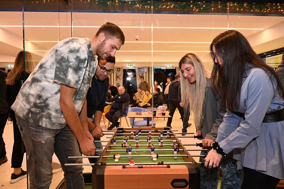 Εκπλήξεις στη βραδιά του μεγάλου τελικού στο κατάστημα ΟΠΑΠ στην ΟΠΑΠ Arena 