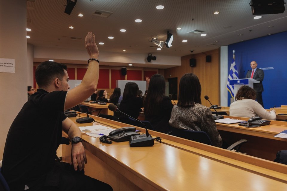Εικονικό briefing του Γιάννη Οικονόμου με φοιτητές