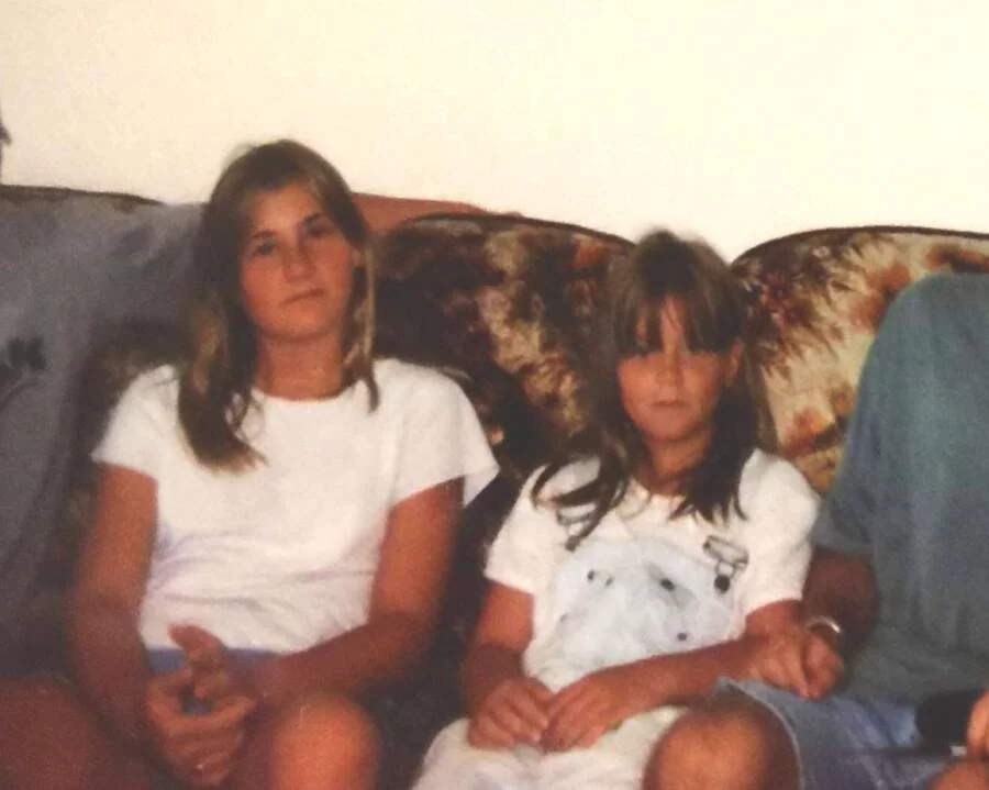 Alissa Turney και Sarah Turney. Οι αδελφές είχαν πέντε χρόνια διαφορά ηλικίας, αλλά ήταν πολύ κοντά.