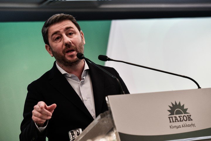 Ο Νίκος Ανδρουλάκης μιλά στην ΚΕ του ΠΑΣΟΚ -Φωτογραφία: ΤΑΤΙΑΝΑ ΜΠΟΛΑΡΗ/EUROKINISSI