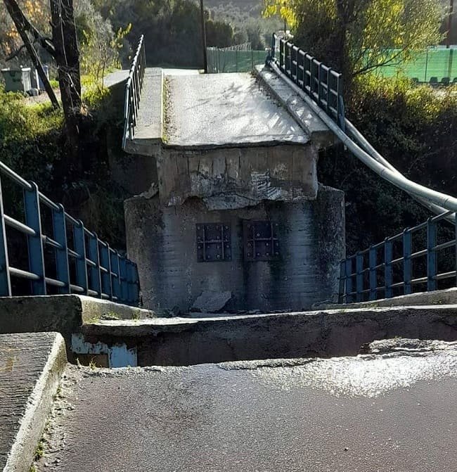 Κατάρρευση γέφυρας στην Άρτα