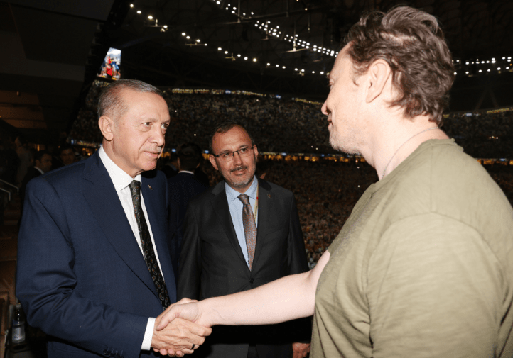 Ο Έλον Μασκ μαζί με τον Ρετζέπ Ταγίπ Ερντογάν / GETTY IMAGES