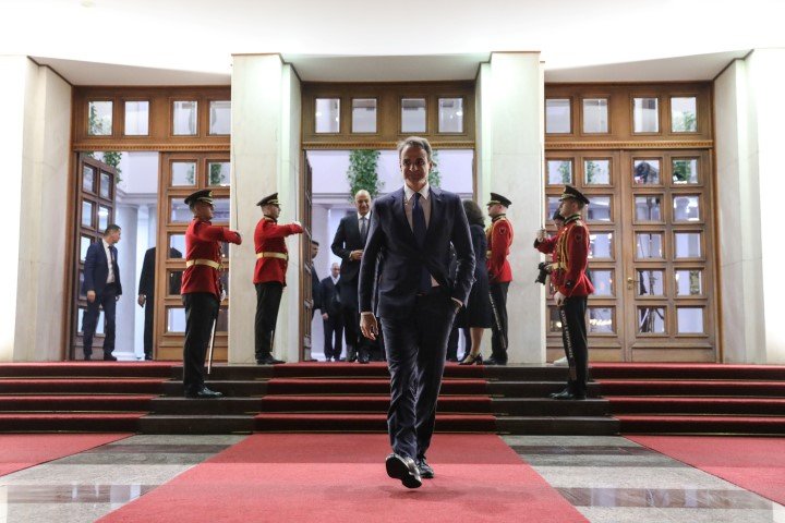 Ο Κυριάκος Μητσοτάκης στο προεδρικό μέγαρο της Αλβανίας / Φωτογραφία: Γραφείο Τύπου Πρωθυπουργού