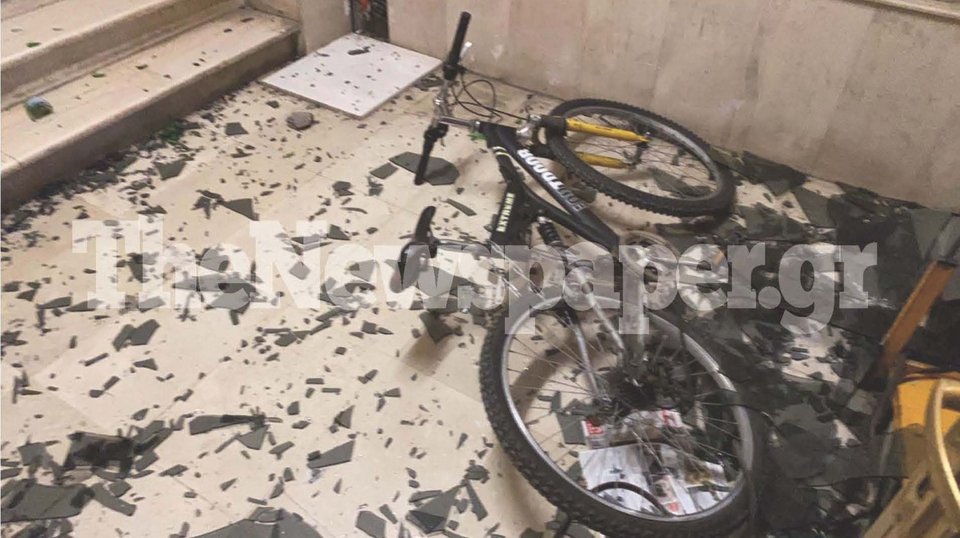 Επίθεση στα γραφεία της ΝΔ στον Βόλο