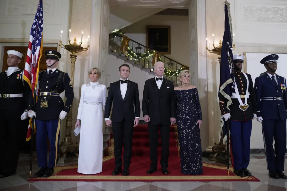 Τζο Μπάιντεν και Τζιλ με Εμανουέλ και Μπριζίτ Μακρόν