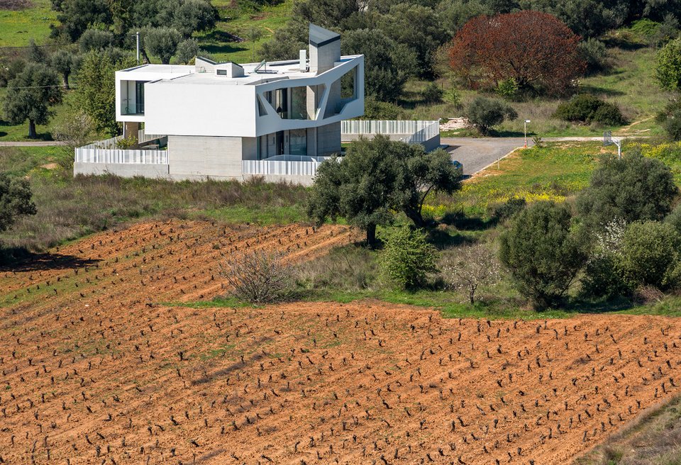 Το «Paradox House» έχει την υπογραφή της KLab Architecture.