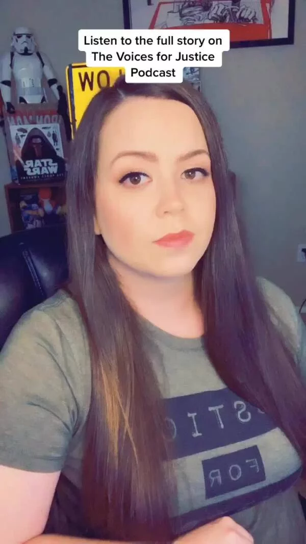 Ένα από τα TikTok της Sarah Turney, όπου συζητούσε λεπτομέρειες για την εξαφάνιση της αδελφής της.  