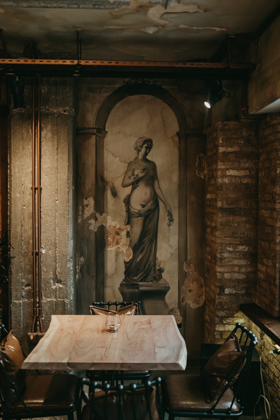 Μία από τις τοιχογραφίες του Upper/Φωτογραφία: Πάνος Μάλλιαρης 