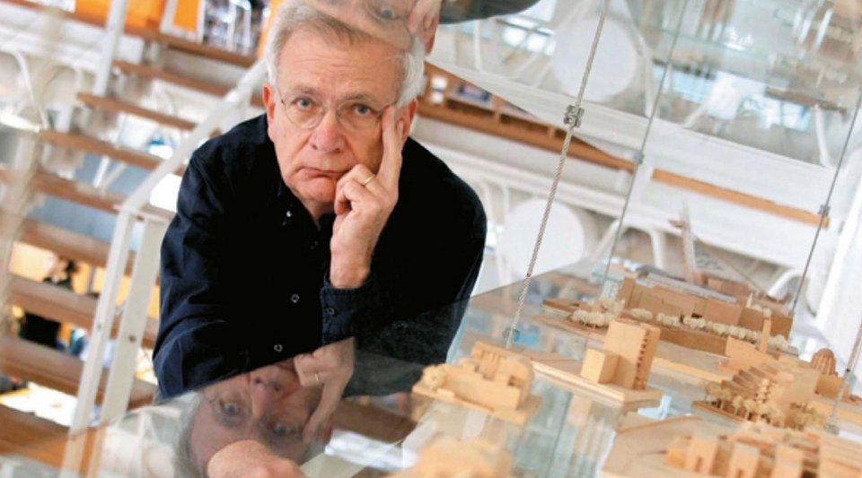 Ο Αλέξανδρος Τομπάζης