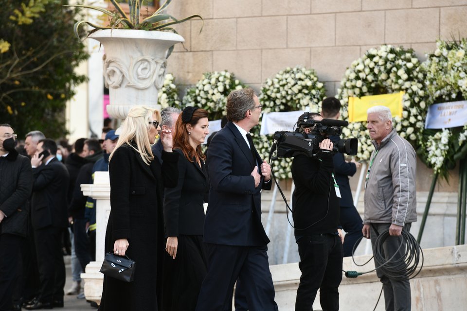 κηδεία τέως βασιλιάς κωνσταντίνος φωτογραφίες από την μητρόπολη και το τατόι