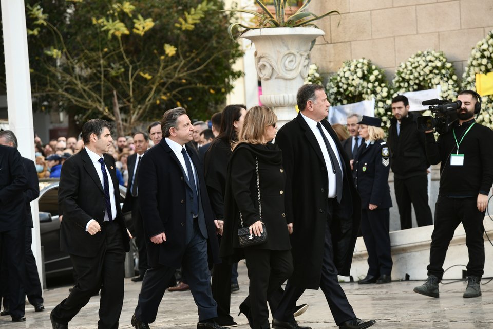 κηδεία τέως βασιλιάς κωνσταντίνος φωτογραφίες από την μητρόπολη και το τατόι