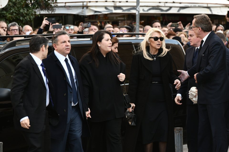 κηδεία τέως βασιλιάς κωνσταντίνος φωτογραφίες από την μητρόπολη και το τατόι