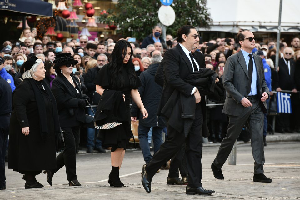 κηδεία τέως βασιλιάς κωνσταντίνος φωτογραφίες από την μητρόπολη και το τατόι