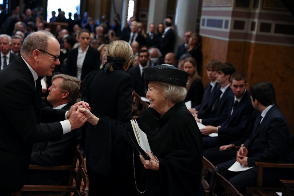 κηδεία τέως βασιλιάς κωνσταντίνος φωτογραφίες από την μητρόπολη και το τατόι