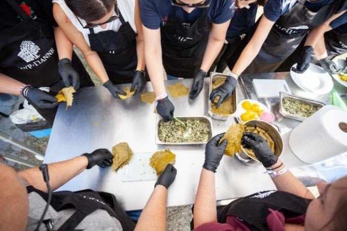συμμετοχή στο μαγειρεμα στο κτήμα ΚΥΡ ΓΙΑΝΝΗ