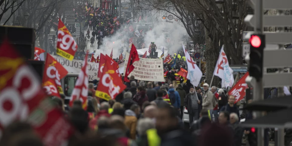 Κινητοποιήσεις σε 200 πόλεις της Γαλλίας αναμένονται σήμερα κατά της μεταρρύθμισης του συνταξιοδοτικού
