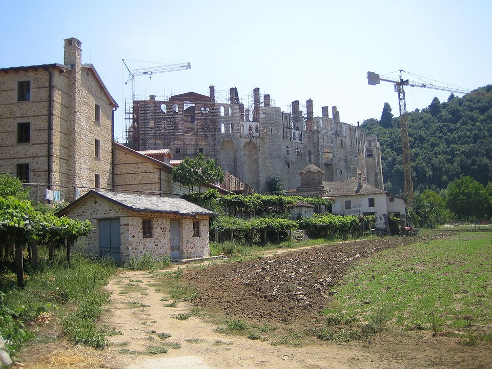 μονη