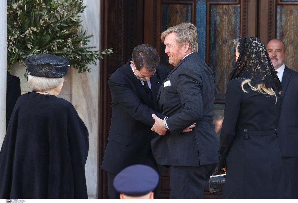 Η αγκαλιά του Παύλου στον βασιλιά της Ολλανδίας