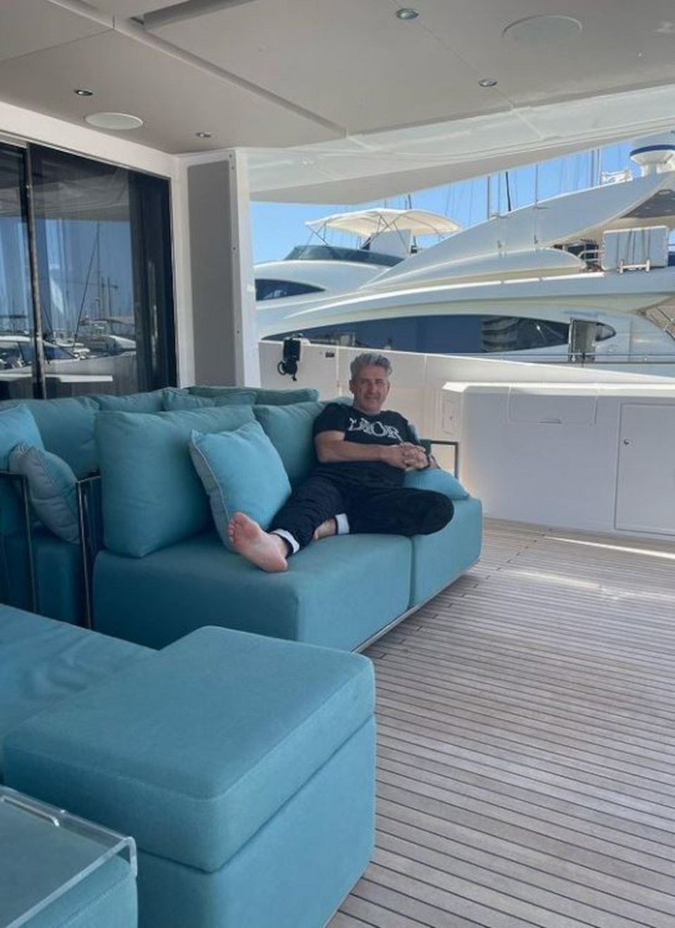 Ο Alfie Best μέσα στο γιοτ του / Instagram