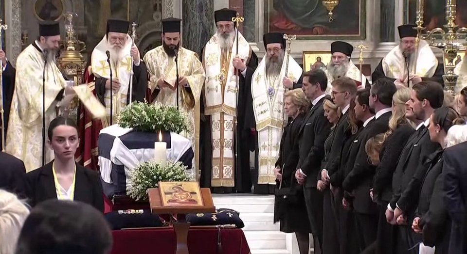 κηδεία τέως βασιλιάς κωνσταντίνος φωτογραφίες από την μητρόπολη και το τατόι